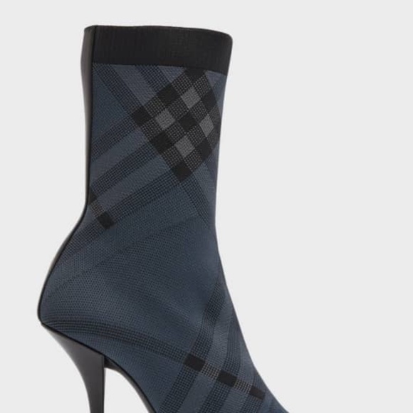 BURBERRY Dolman Check-Pattern Sock Ankle Boots - Picture 3 of 7